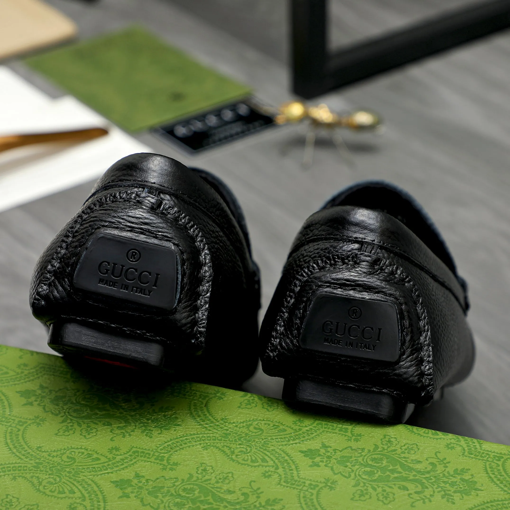 Men's shoes 💰p420 Product trademark: GUCCI (Gucci) casual slip-on men's shoes Regular size: 38-44 Product materials: Selected pebbled cowhide upper, sheepskin lining, rubber outsole